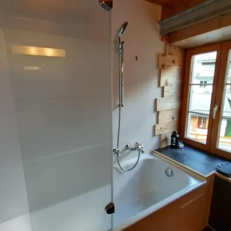 Centre Apartment *