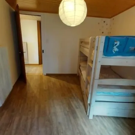 Centre ロイカーバード